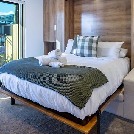 Single Level Studio Escape On Wilmer St - Central Крайстчърч Екстериор снимка
